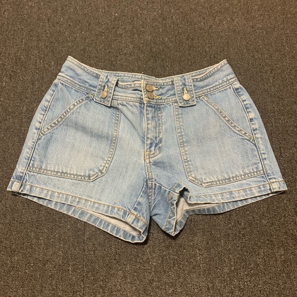 Old Navy light wash shorts 6 - Picture 1 of 3